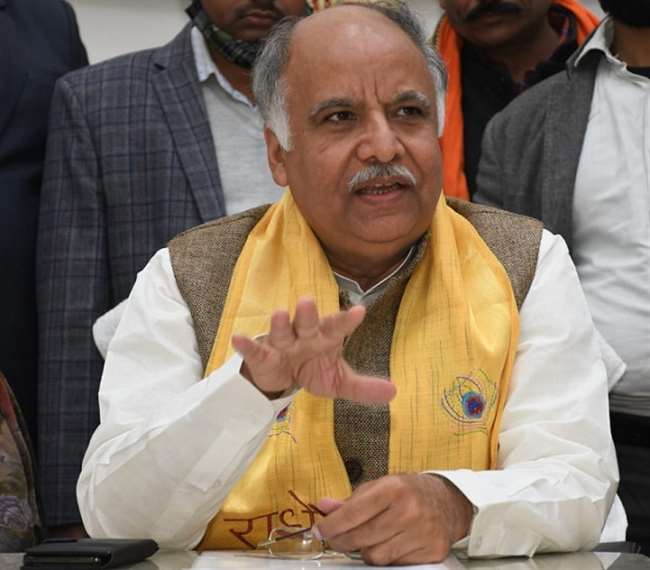 UP BJP urban Development Minister ashutosh tandon said to official to improve the functioning in kanpur