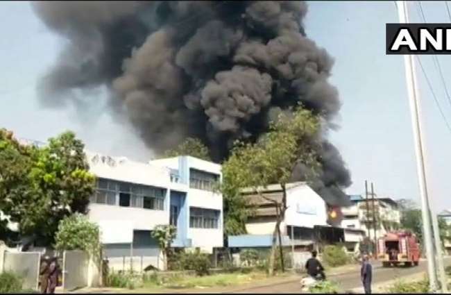 नवी मुंबई में तलोजा इलाके में एक कैमिकल फैक्टरी में आग