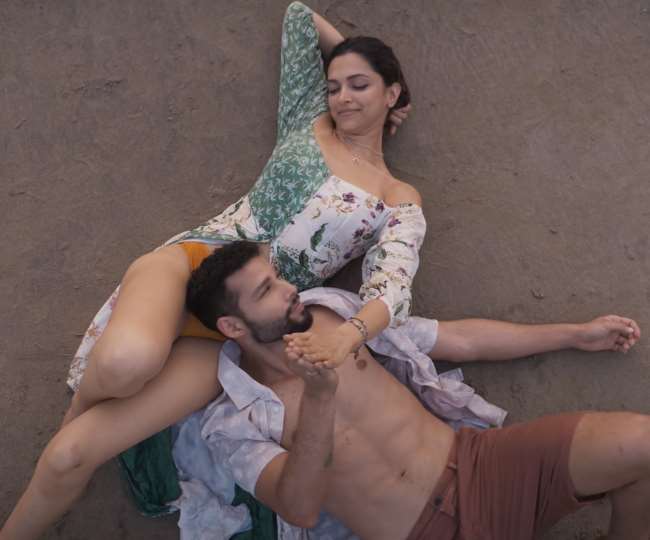 Deepika Padukone and Siddhant Chaturvedi in Beqaaboo song. Photo- screenshot