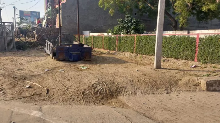 Mathura News: मथुरा हाईवे पर हुआ हादसा, एक की मौत।