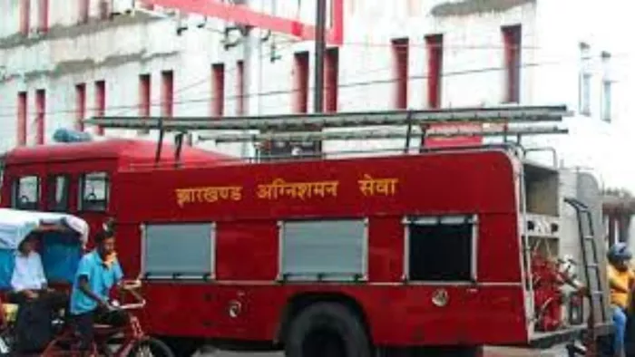 जिसकी पढ़ाई तक नहीं की उसकी विशेषज्ञ बन जांच करते हैं फायर जमादार