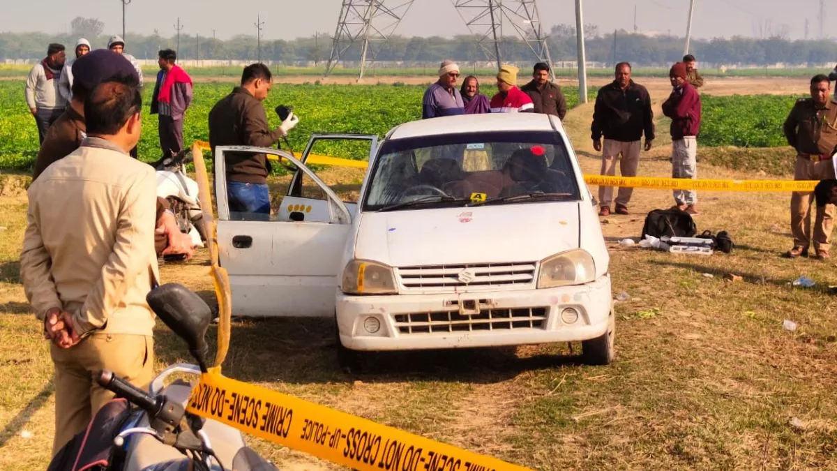 Hathras News: कार में मिला खून से लथपथ युवक का शव
