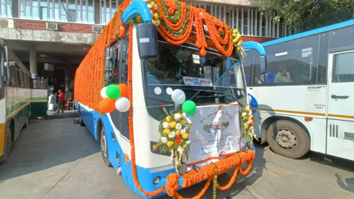 चंडीगढ़ से रवाना हुई अयोध्या के लिए बस