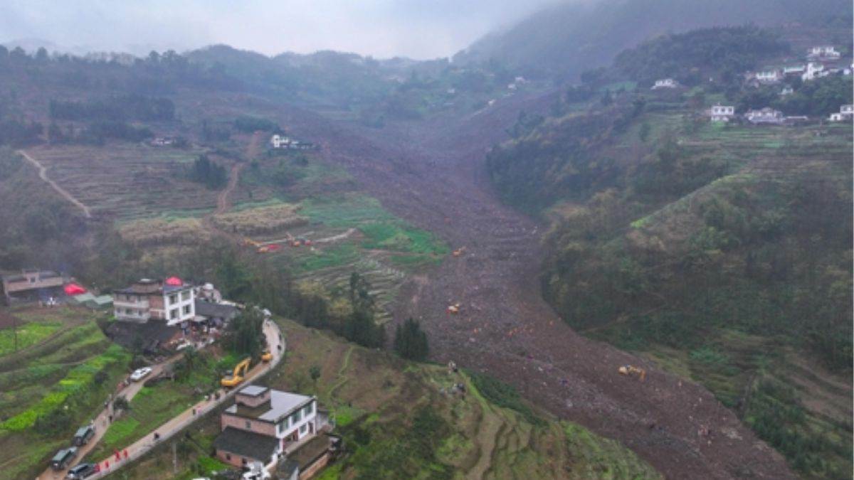 https://www.jagranimages.com/images/newimg/09022025/09_02_2025-china_landslide_23881498.jpg