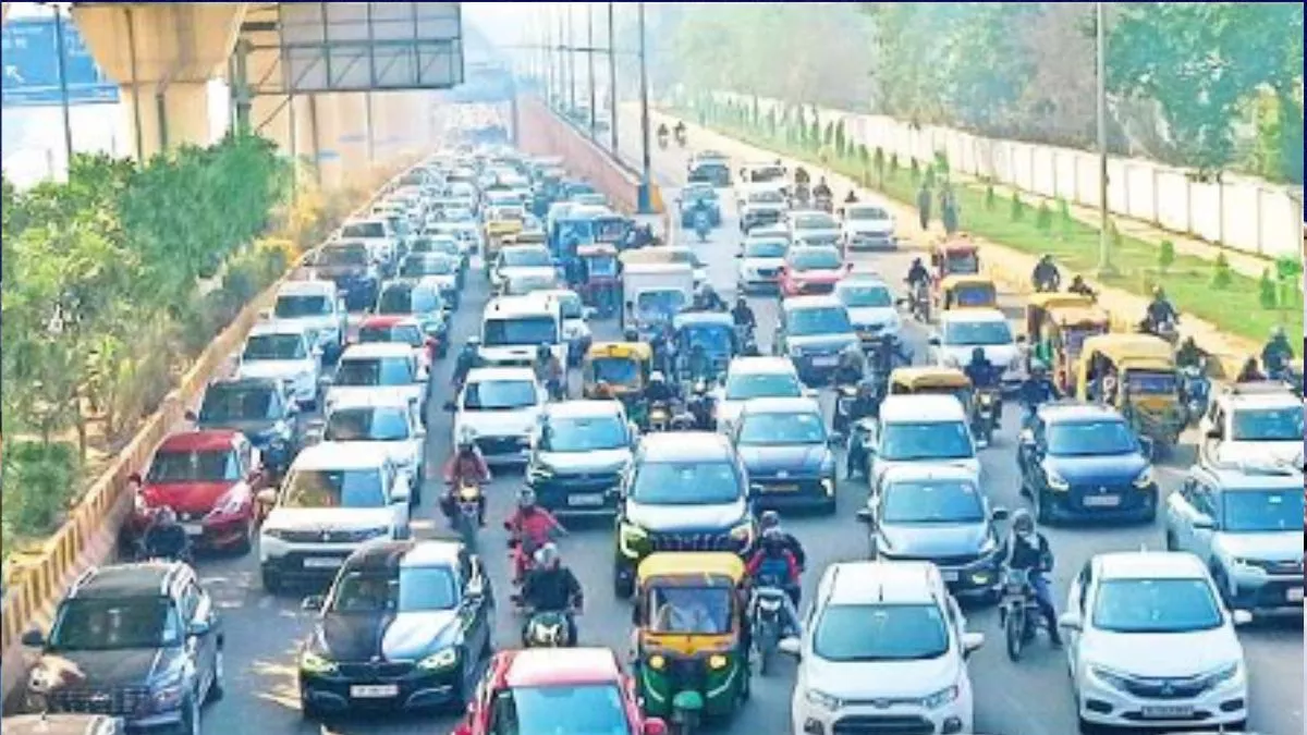 Noida Traffic: व्यस्त समय में इन 37 जगहों पर लगता है जाम, फूलती है वाहन चालकों की सांस