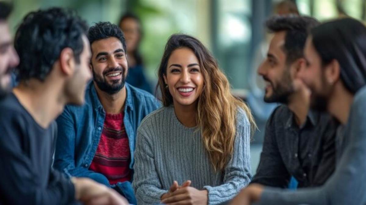 https://www.jagranimages.com/images/newimg/09022025/09_02_2025-smiling_23881312.jpg