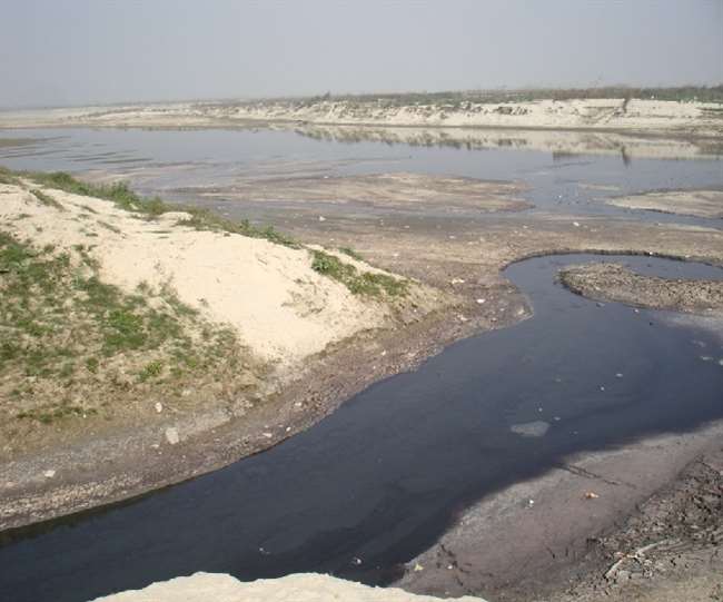 https://www.jagranimages.com/images/newimg/09032022/09_03_2022-ganga_river_22530063.jpg