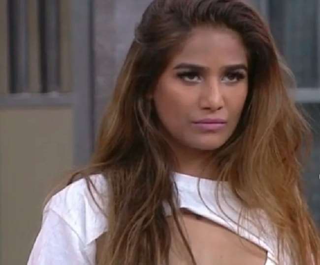 lock upp poonam pandey again talk about her domestic abuse reveal she faced four years from sam bombay said my face was black and blue