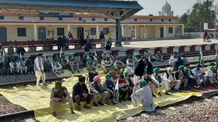 Rail Roko Andolan: किसान देश में कल रोकेंगे ट्रेनों के चक्के