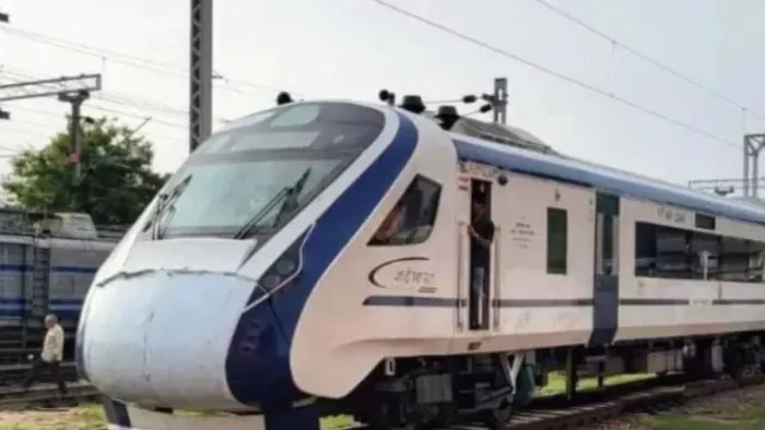 स्टेशन पर नए रेलवे भवन का हुआ लोकार्पण