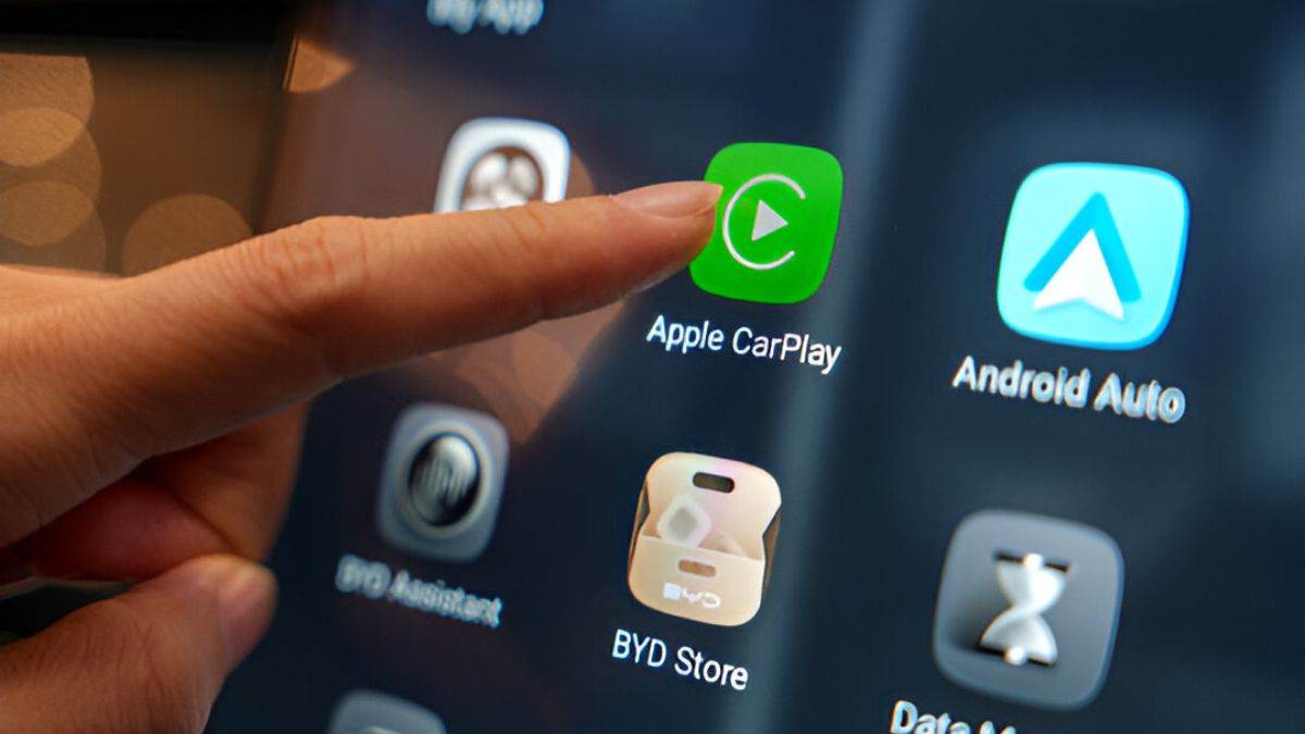 https://www.jagranimages.com/images/newimg/09032025/09_03_2025-android_auto_and_apple_carplay_23896864.jpg