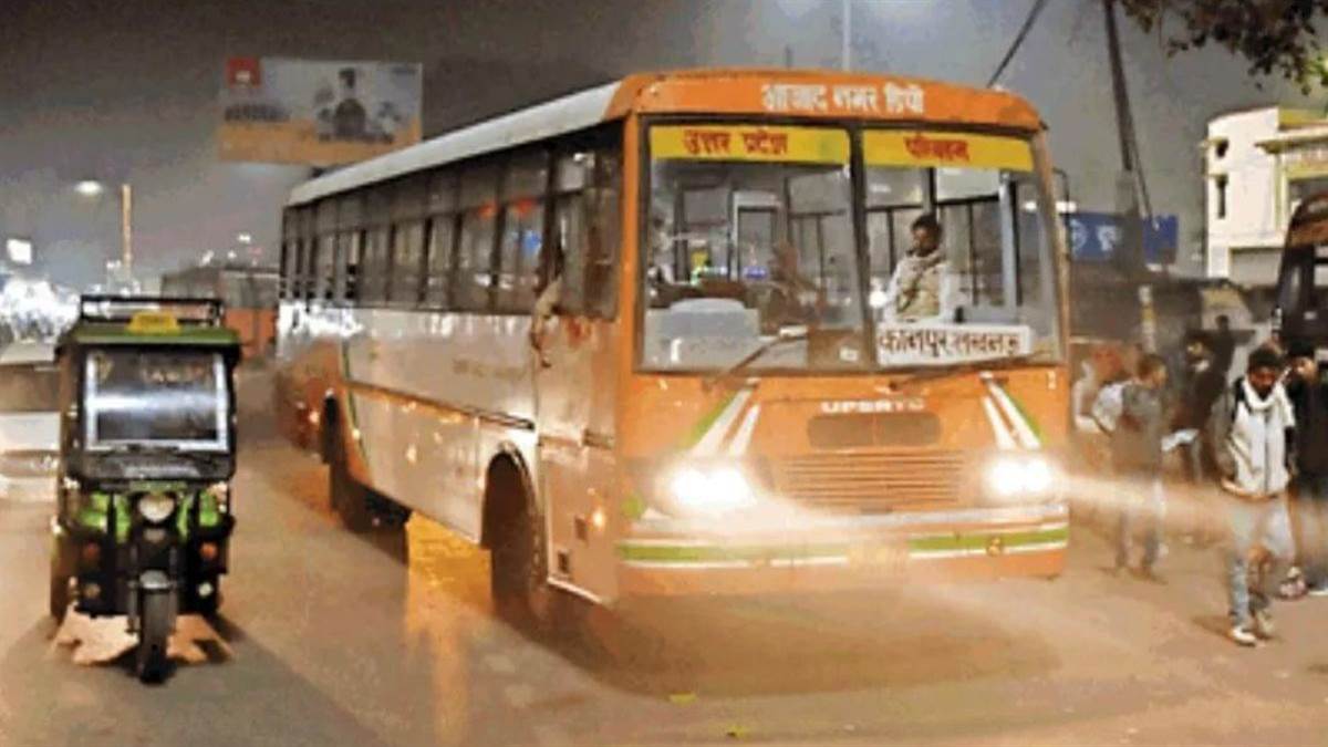holi 2025 travel gets expensive private bus fares skyrocket in gorakhpur