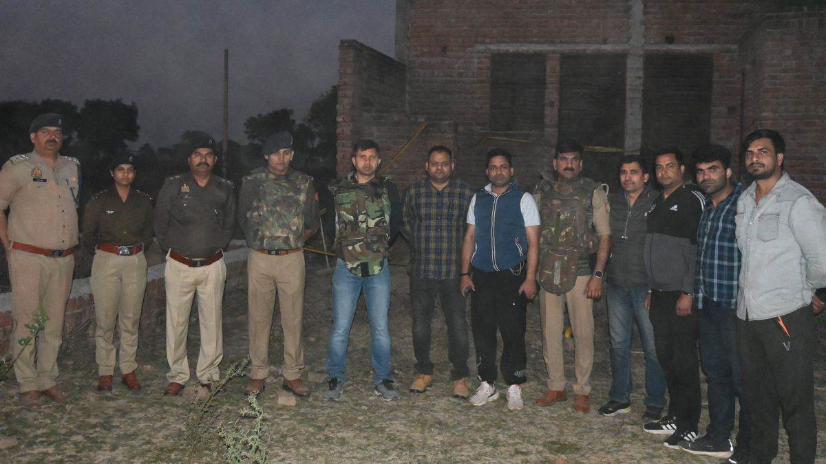 mathura police encounter with bhamar gang leader shot dead rewards one lakh by police