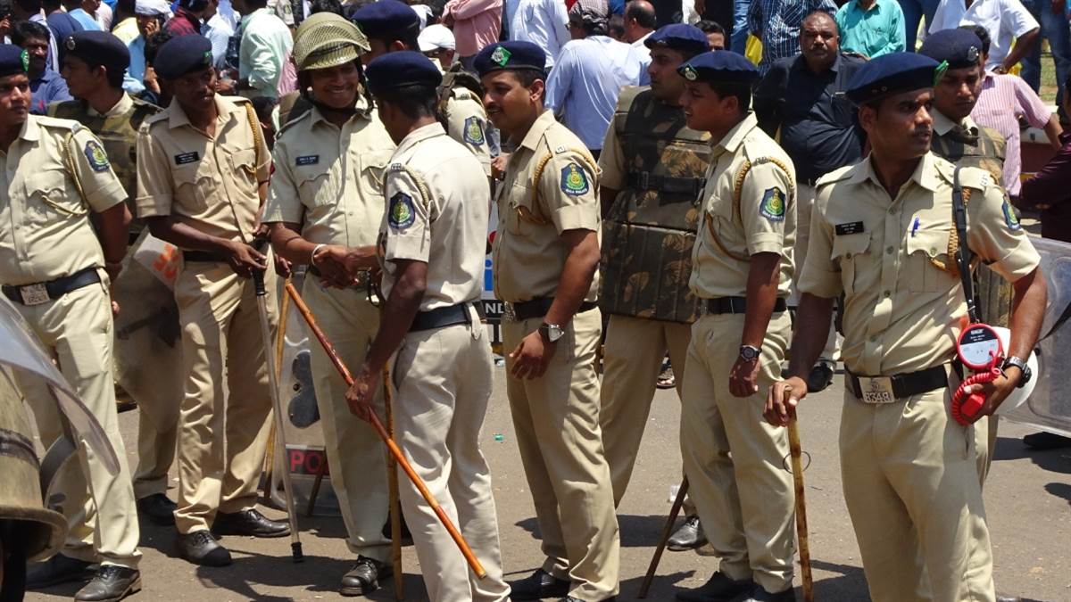 https://www.jagranimages.com/images/newimg/09032025/09_03_2025-goapolice_23897117.jpg