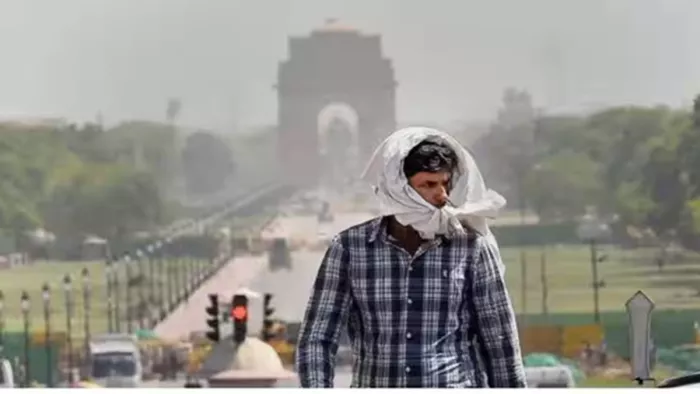 दिल्ली और यूपी समेत पूरे उत्तर भारत में बढ़ने लगेगी गर्मी (फोटो- पीटीआई)