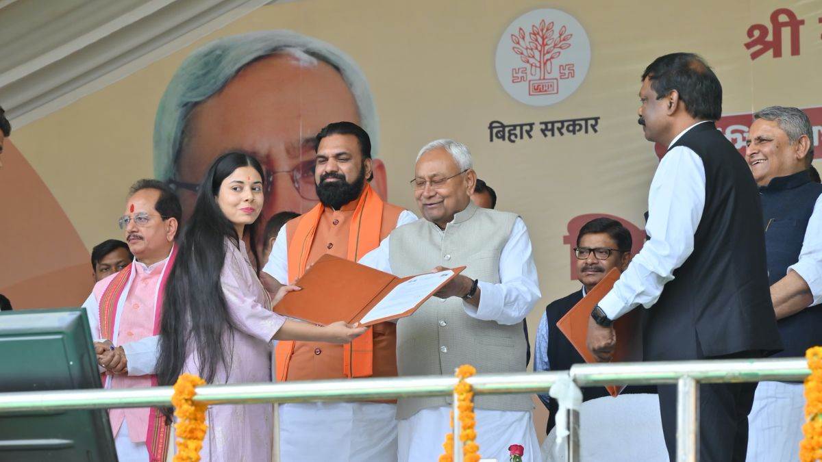 https://www.jagranimages.com/images/newimg/09032025/09_03_2025-nitish_kumar_news_6_23897424_19739306.jpg