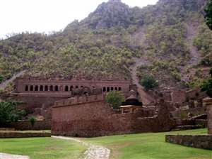 भरतपुर को राजस्थान का पूर्वोत्तर का द्वार कहा जाता है।