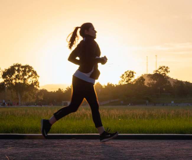 https://www.jagranimages.com/images/newimg/09042021/09_04_2021-woman_morning_running_21541735.jpg
