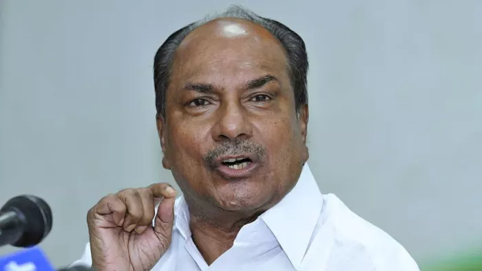 पूर्व केंद्रीय मंत्रा ए के एंटनी ने अपने बेटे के खिलाफ चुनाव प्रचार किया।(फोटो सोर्स: जागरण)