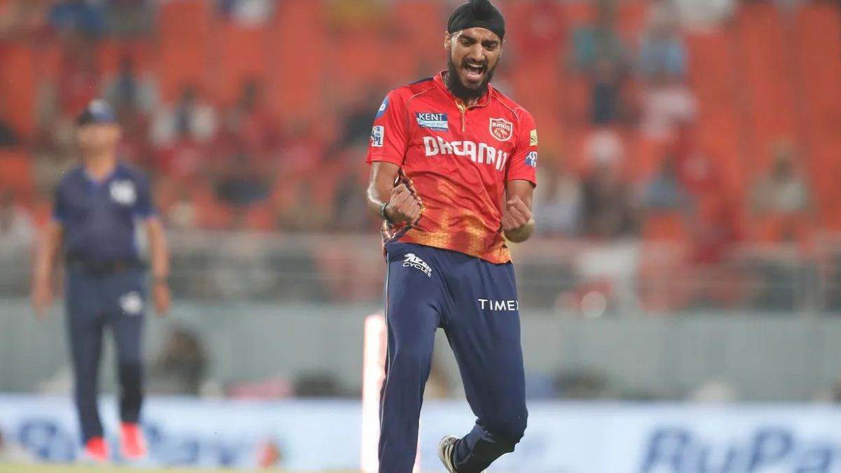 arshdeep singh took 2 wickets in single over in pbks vs srh match ipl 2024 shikhar dhawan