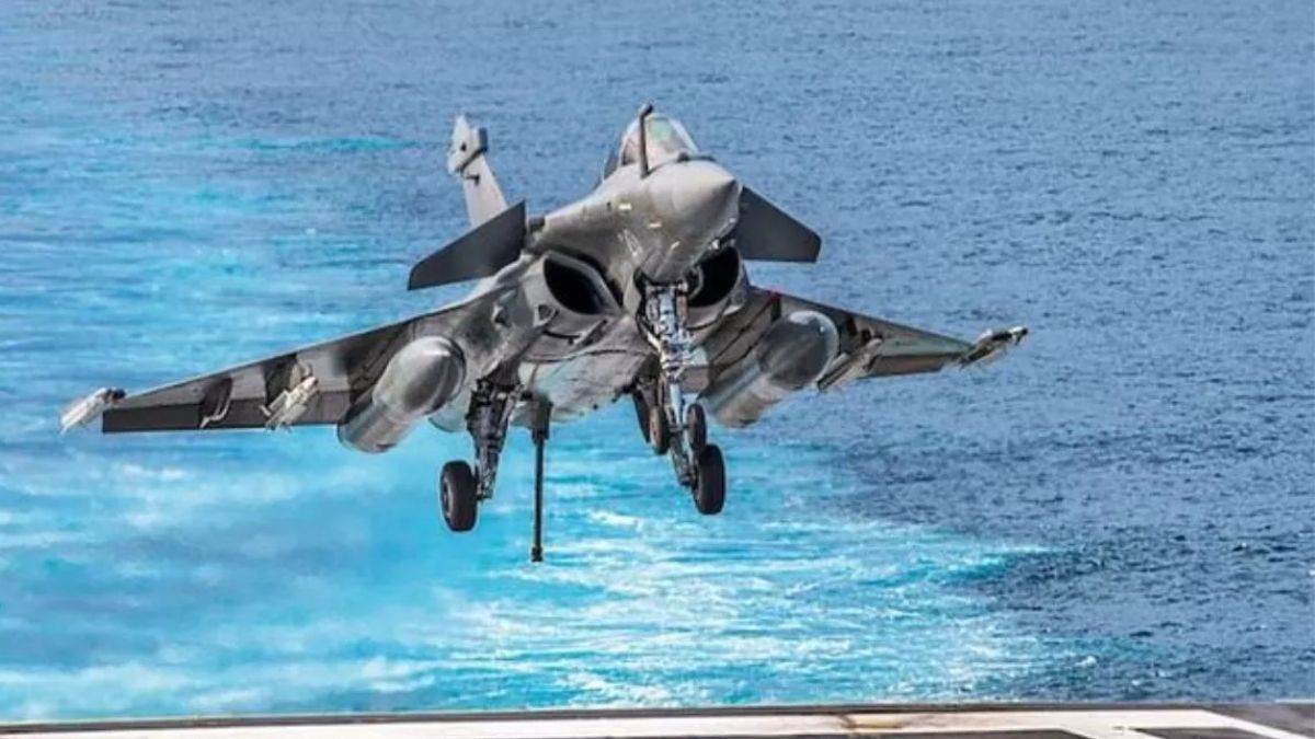 india clears mega deal to buy 26 rafale marine fighter aircraft from france