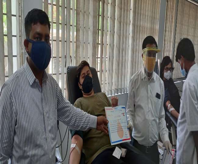 Blood Donation Jamshedpur कोरोना संकट के बीच आरएसएस के रक्तदान शिविर