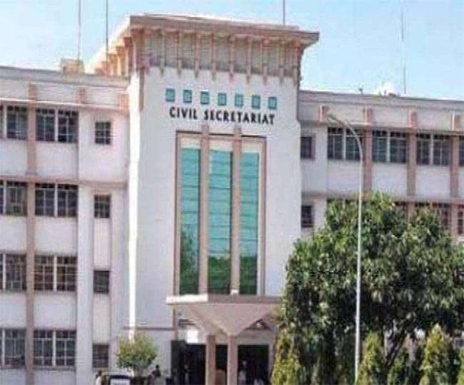 administrative secretary will camping 15 days in both secretariats to speed up the work