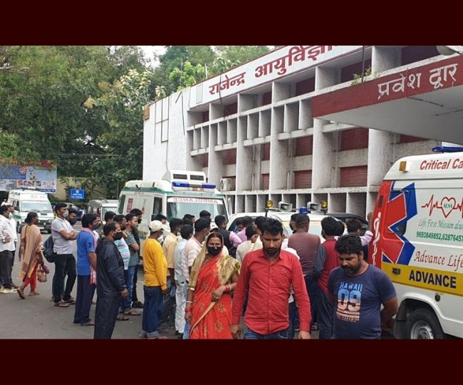 RIMS Ranchi: रिम्स की बदहाली से मरीज परेशान... जांच कराने के लिए चुकानी ...