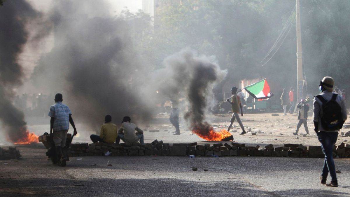 https://www.jagranimages.com/images/newimg/09052023/09_05_2023-sudan_violence_23406953.jpg
