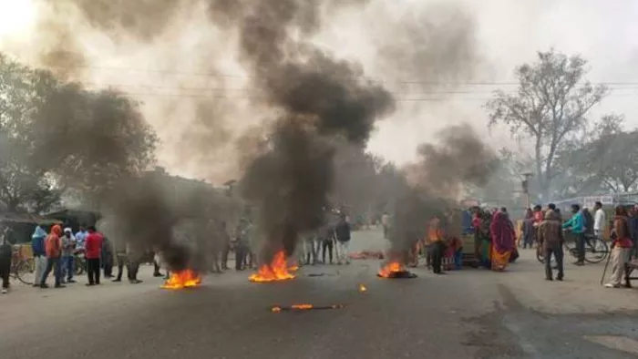 मुर्शिदाबाद में नहीं थम रहा चुनाव के बाद हिंसा। फाइल फोटो।