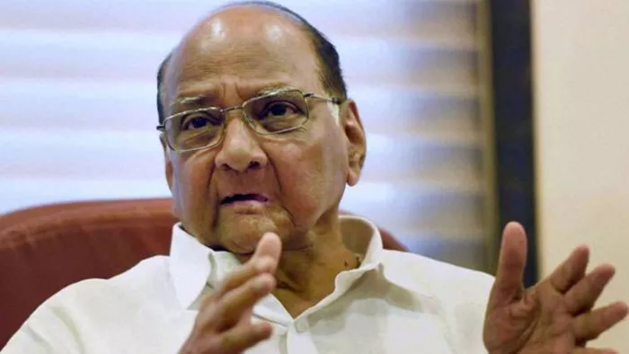 Lok sabha Election 2024: क्षेत्रीय पाटियों के कांग्रेस में विलय के बयान पर शरद पवार घिर गए हैं।