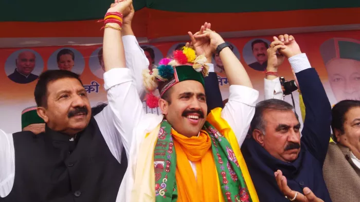 माता-पिता की कर्मभूमि से सियासी सफर शुरू, विक्रमादित्य आज मंडी से भरेंगे पर्चा