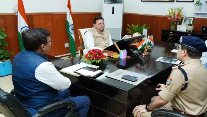 India-PAK Tension: उत्‍तराखंड के सीएम धामी ने बुलाई बैठक, लोगों की सुरक्षा के लिए अधिकारियों को दिए ये निर्देश