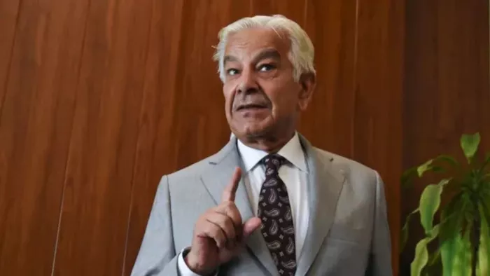 भारत के हमले को लेकर पाकिस्तान के रक्षा मंत्री ख्वाजा आसिफ ने अजीबोगरीब बयान दिया।(फाइल फोटो)
