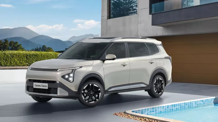 Kia Carens Clavis में मिलेगा कितने वेरिएंट का विकल्प, जानें डिटेल।