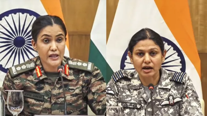Operation Sindoor Day 3 MEA press conference: कर्नल कुरैशी और विंग कमांडर व्योमिका मीडिया को जानकारी देते हुए।