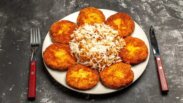आपकी पार्टी का मजा दोगुना कर देंगे ये स्नैक्स (Picture Credit- Freepik)