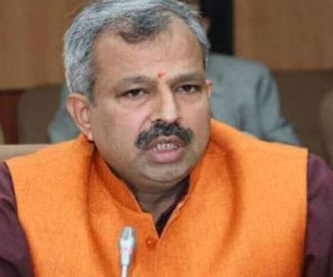 मुआवजा देने के डर से कोरोना संक्रमण से मरने वालों के आंकड़े छिपा रही सरकार।