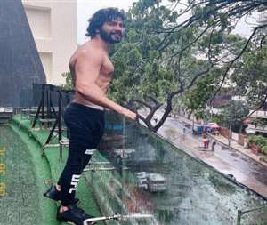 Varun Dhawan enjoyed the rain. photo source @varundvn instagram.