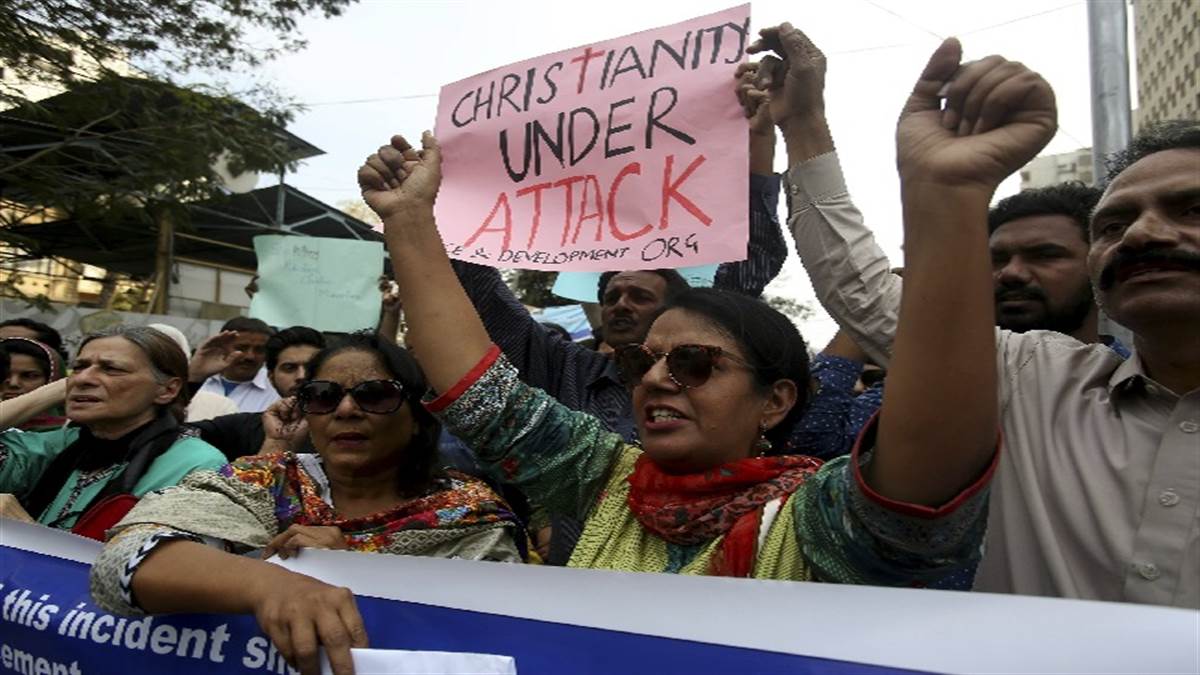 Blasphemy Case In Pakistan: पाकिस्तान की अदालत ने ईशनिंदा मामले में सुनाई ईसाई  भाइयों की मौत की सजा - Pakistan court upholds death sentence of Christian  brothers in blasphemy case