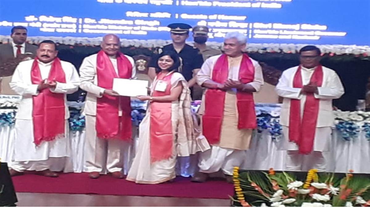 राष्ट्रपति 214 विद्यार्थियों को दीक्षा समारोह में डिग्री प्रदान करेंगे।