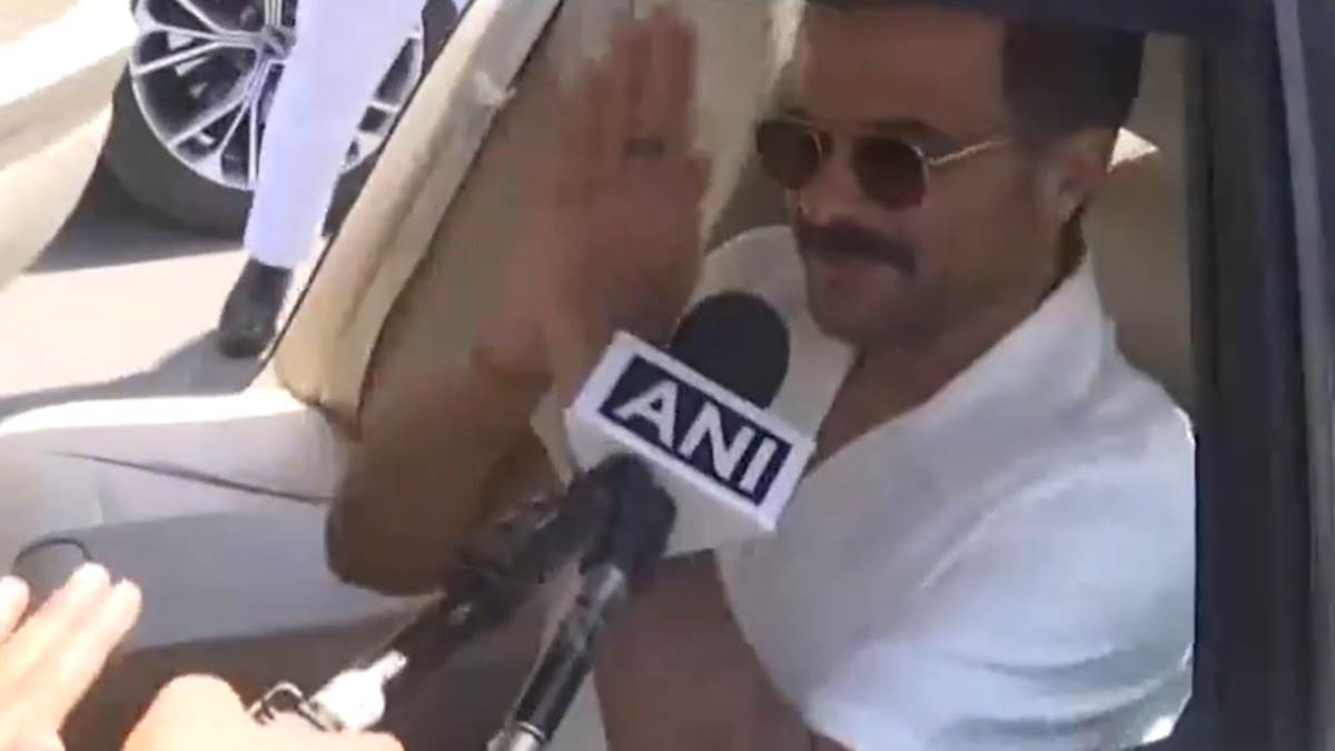 ncr actors anil kapoor and anupam kher reacted on narendra modi swearing in ceremony