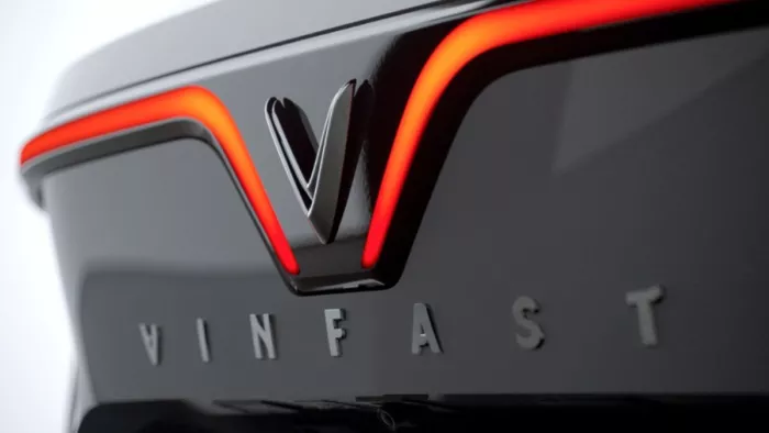 Vinfast VF e34 को टेस्टिंग के दौरान देखा गया है।