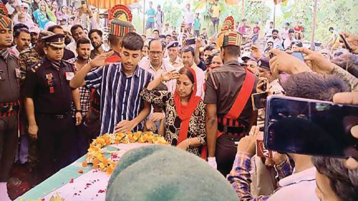 https://www.jagranimages.com/images/newimg/09062025/09_06_2025-buxar_news_23959665.jpg