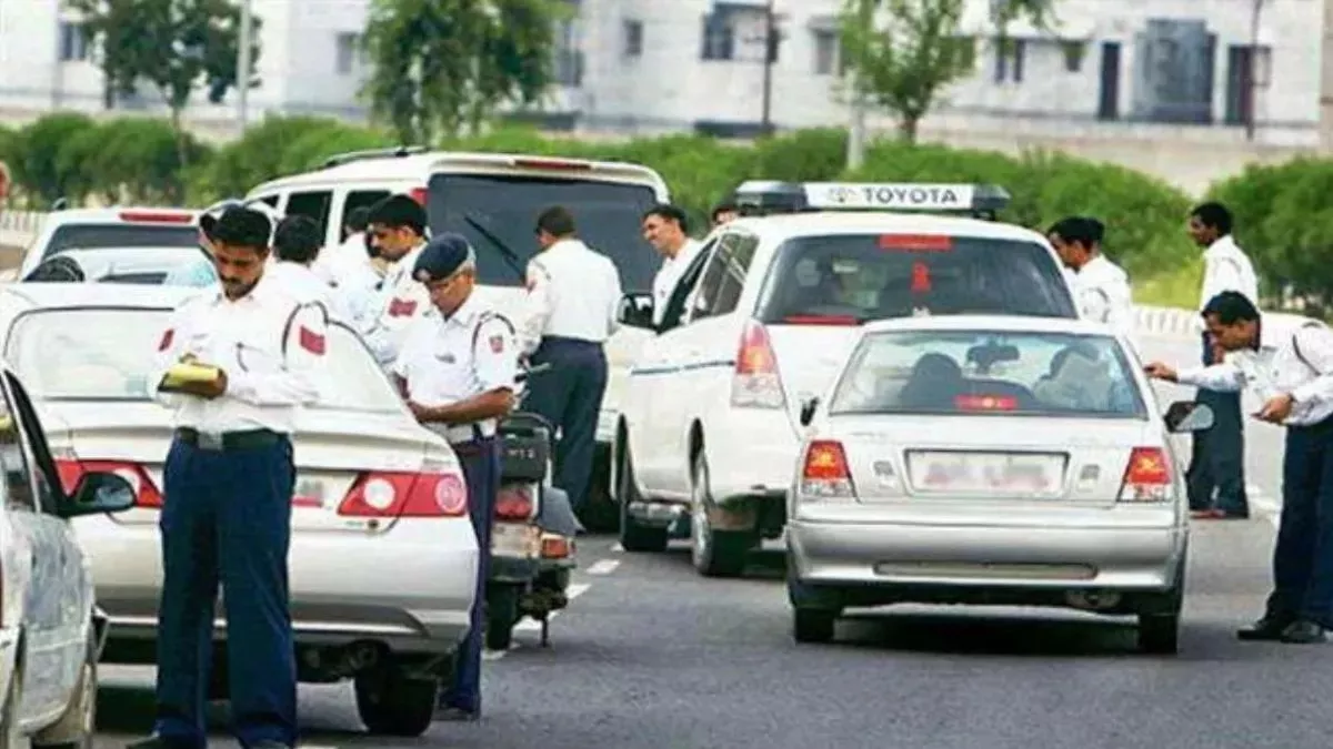 Traffic Challan: मुजफ्फरपुर में 23000 वाहन मालिकों ने तोड़ा कानून, 3 करोड़ से अधिक का जुर्माना