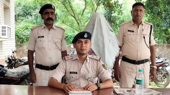 जदयू जिला महासचिव शराब पीकर हंगामा करते गिरफ्तार (जागरण)