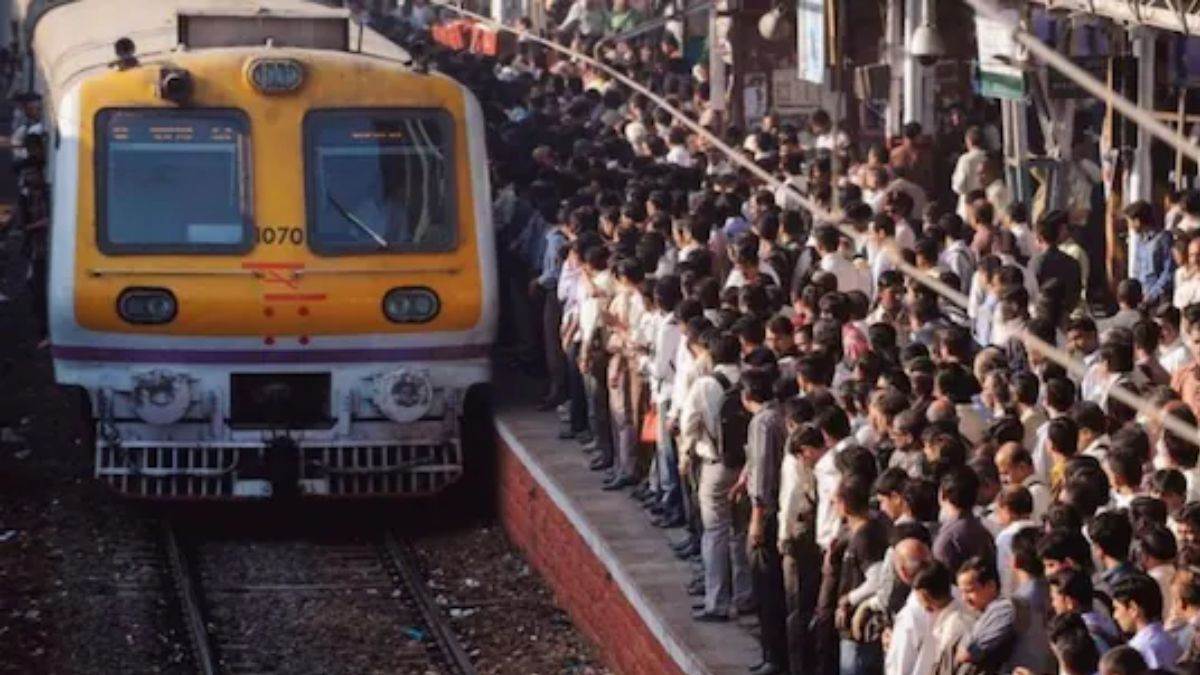 mumbai local train accident 4 dead automatic doors to be installed