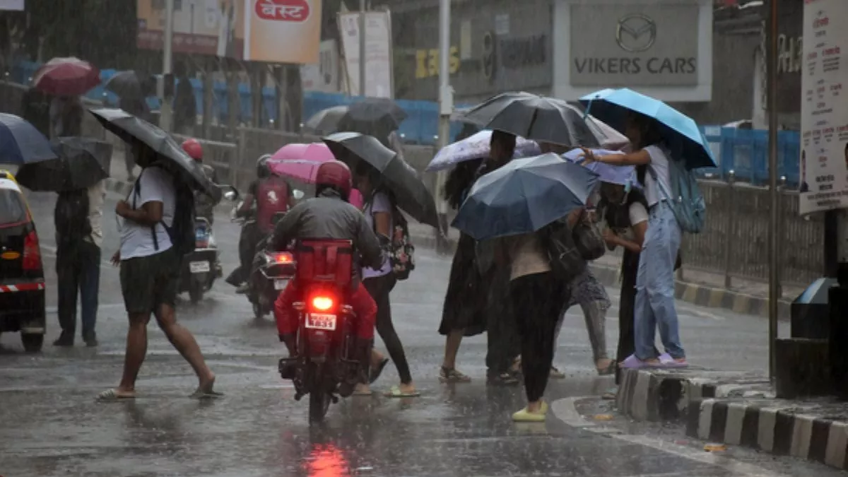 Jharkhand Weather: झारखंड के कई जिलों में बदलने वाला है मौसम, बारिश को लेकर जारी हुआ येलो अलर्ट