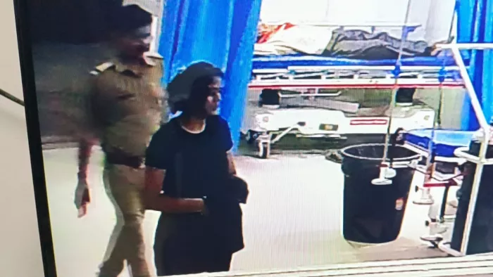 पुलिस सोनम को लेकर चार बजे पहुंची थी जिला अस्पताल