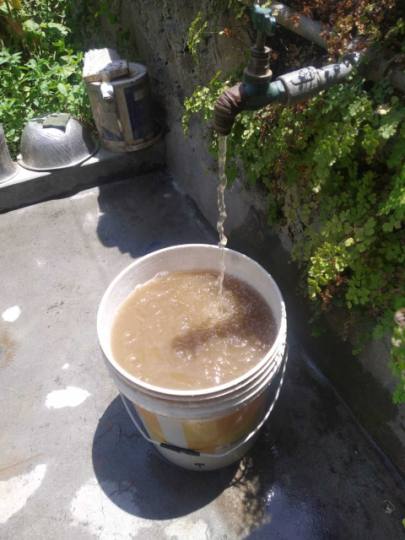मौहल के लोग पी रहे मटमैला पानी - drinking water problam at mohal - Himachal  Pradesh Kullu Common Man Issues News